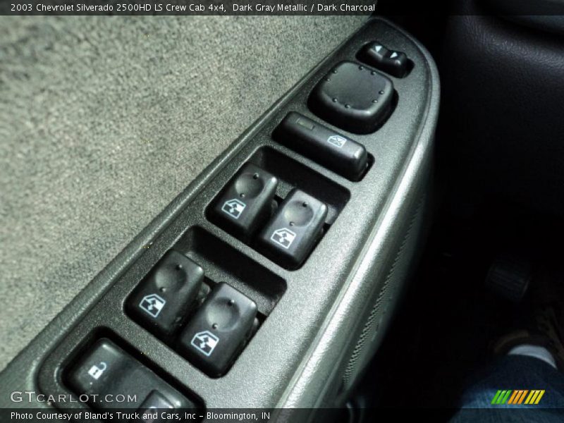 Controls of 2003 Silverado 2500HD LS Crew Cab 4x4