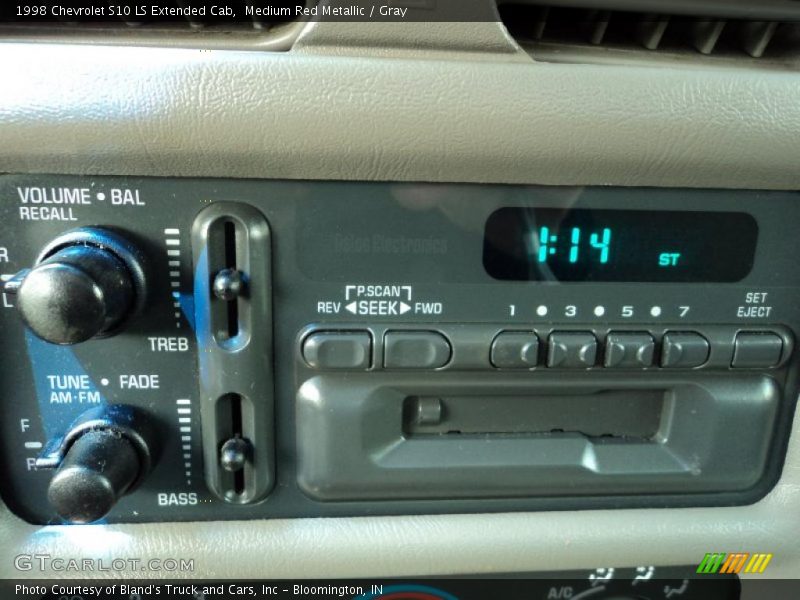 Controls of 1998 S10 LS Extended Cab