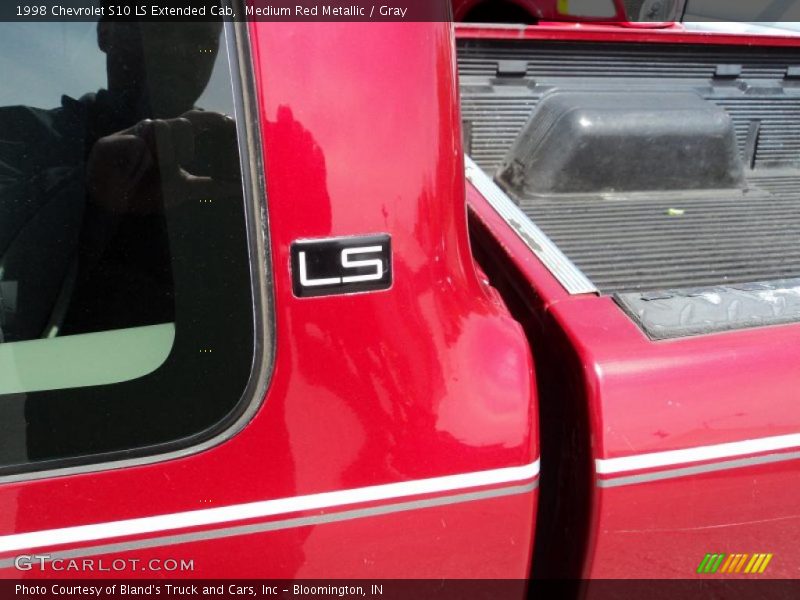  1998 S10 LS Extended Cab Logo