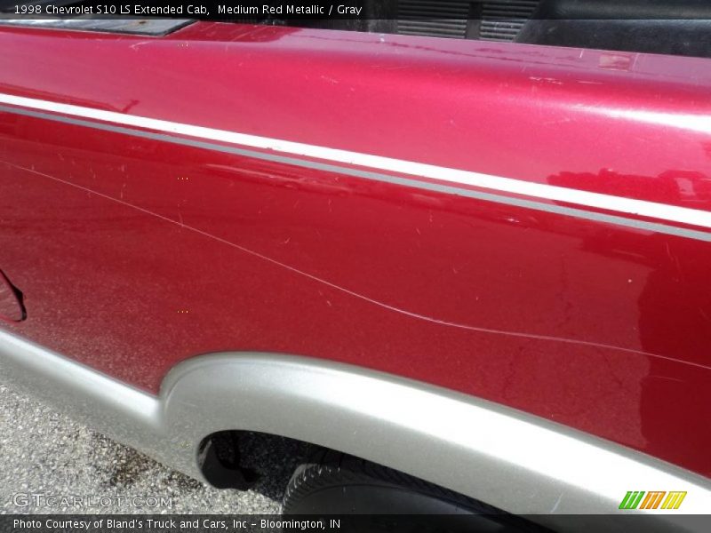 Medium Red Metallic / Gray 1998 Chevrolet S10 LS Extended Cab