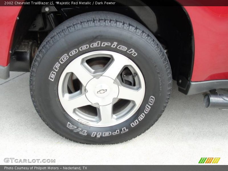 Majestic Red Metallic / Dark Pewter 2002 Chevrolet TrailBlazer LS