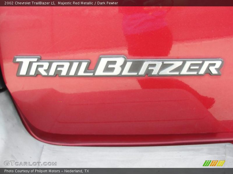 Majestic Red Metallic / Dark Pewter 2002 Chevrolet TrailBlazer LS