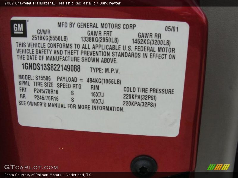 Majestic Red Metallic / Dark Pewter 2002 Chevrolet TrailBlazer LS