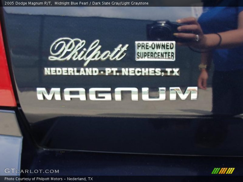Midnight Blue Pearl / Dark Slate Gray/Light Graystone 2005 Dodge Magnum R/T