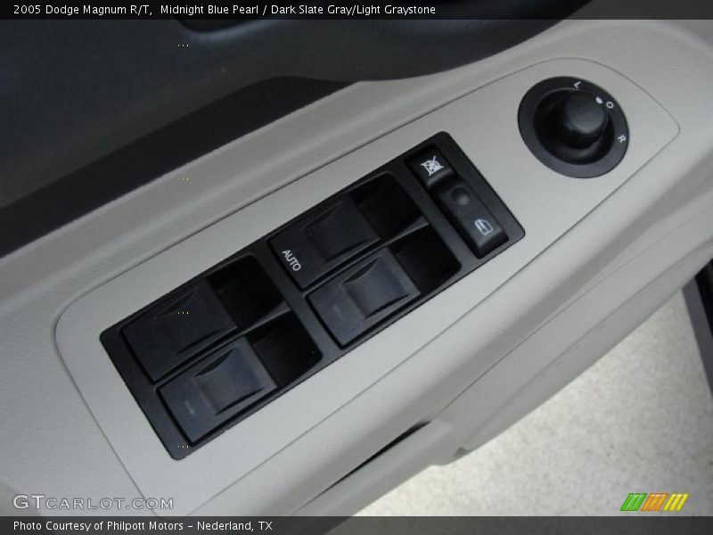 Midnight Blue Pearl / Dark Slate Gray/Light Graystone 2005 Dodge Magnum R/T