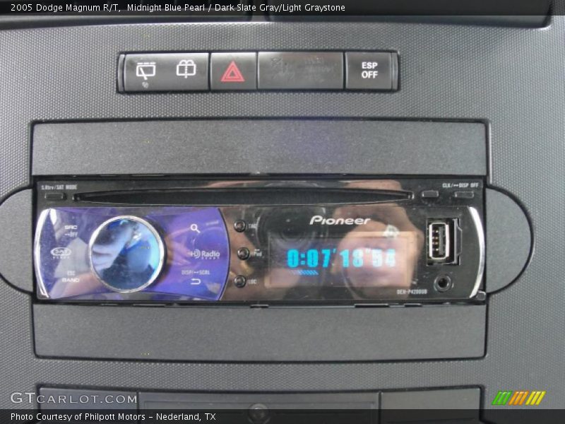 Midnight Blue Pearl / Dark Slate Gray/Light Graystone 2005 Dodge Magnum R/T