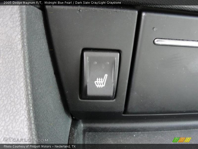 Midnight Blue Pearl / Dark Slate Gray/Light Graystone 2005 Dodge Magnum R/T