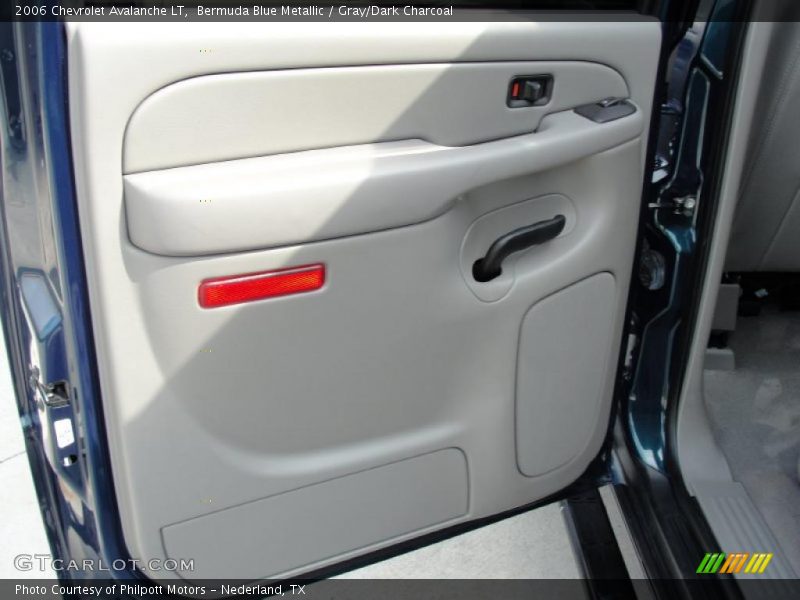 Door Panel of 2006 Avalanche LT