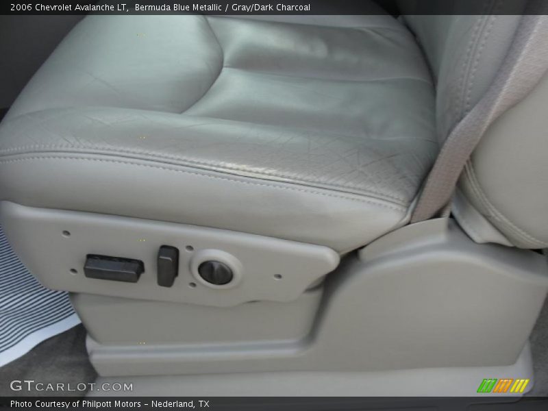 Bermuda Blue Metallic / Gray/Dark Charcoal 2006 Chevrolet Avalanche LT