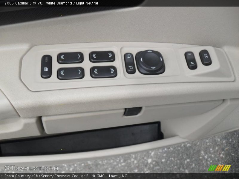 White Diamond / Light Neutral 2005 Cadillac SRX V8