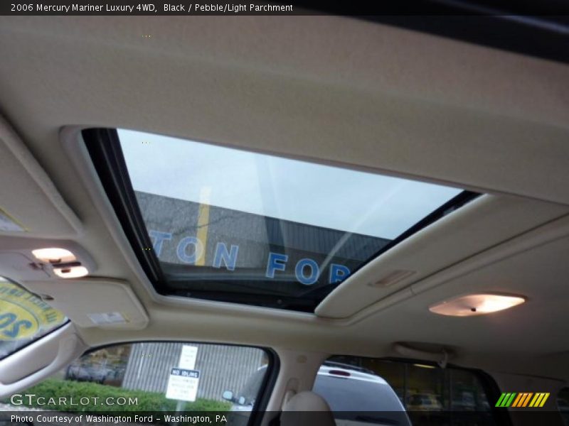 Black / Pebble/Light Parchment 2006 Mercury Mariner Luxury 4WD
