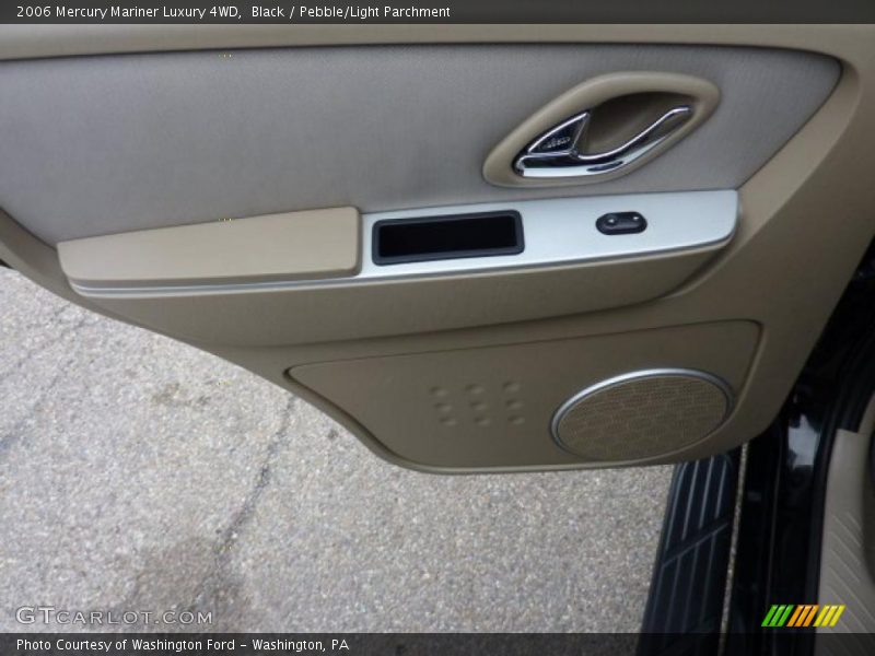 Black / Pebble/Light Parchment 2006 Mercury Mariner Luxury 4WD