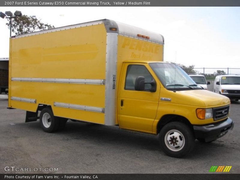 Yellow / Medium Flint 2007 Ford E Series Cutaway E350 Commercial Moving Truck