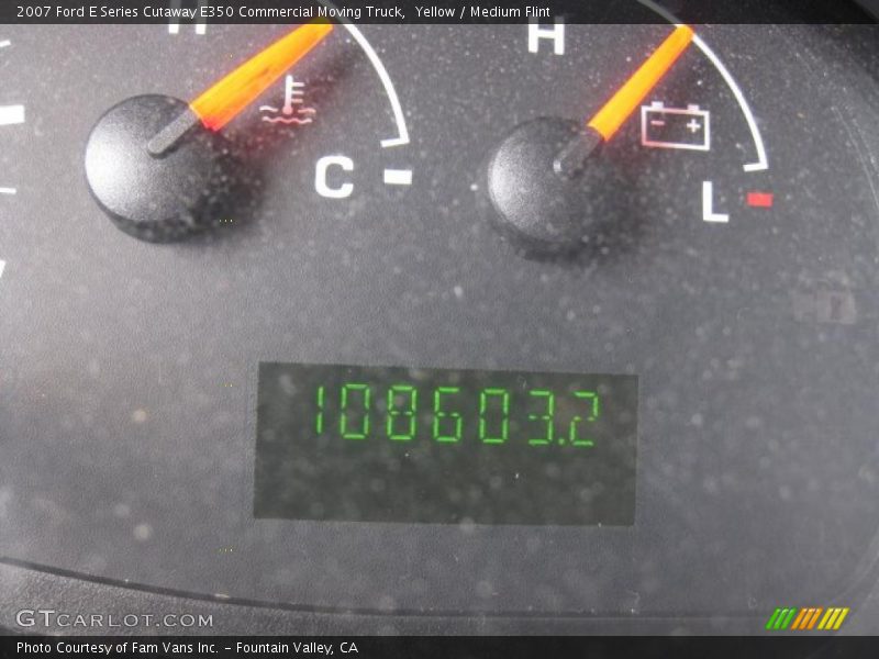 Yellow / Medium Flint 2007 Ford E Series Cutaway E350 Commercial Moving Truck