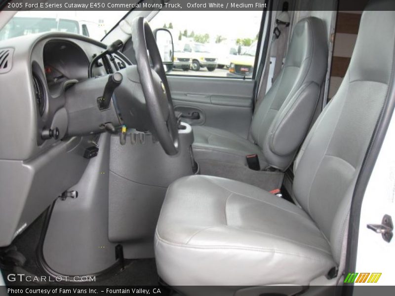 Oxford White / Medium Flint 2005 Ford E Series Cutaway E450 Commercial Moving Truck