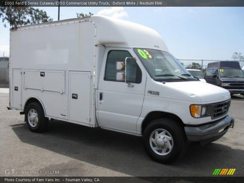 Oxford White / Medium Flint 2003 Ford E Series Cutaway E350 Commercial Utility Truck