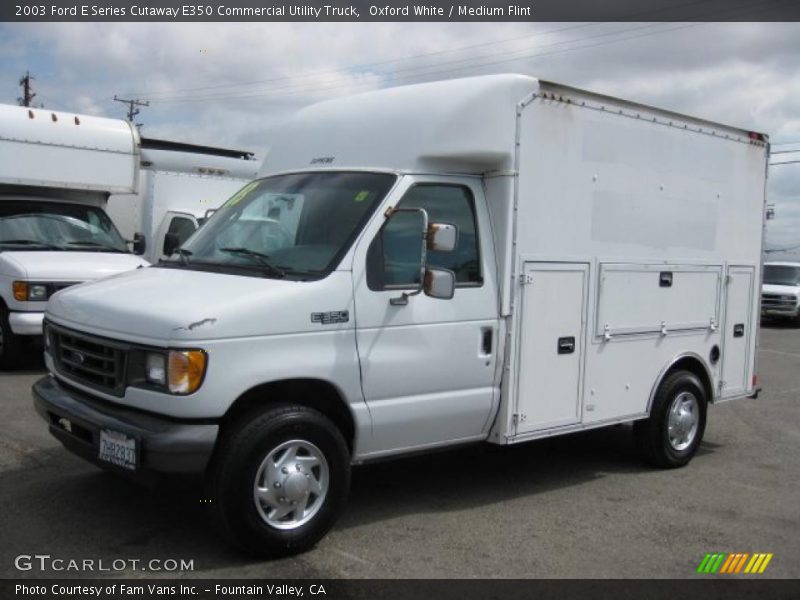 Oxford White / Medium Flint 2003 Ford E Series Cutaway E350 Commercial Utility Truck