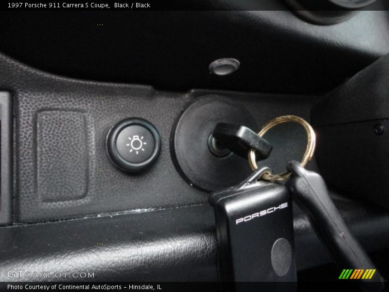 Controls of 1997 911 Carrera S Coupe