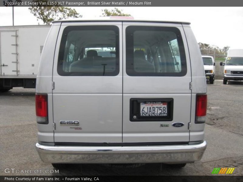 Brilliant Silver Metallic / Medium Flint 2009 Ford E Series Van E150 XLT Passenger