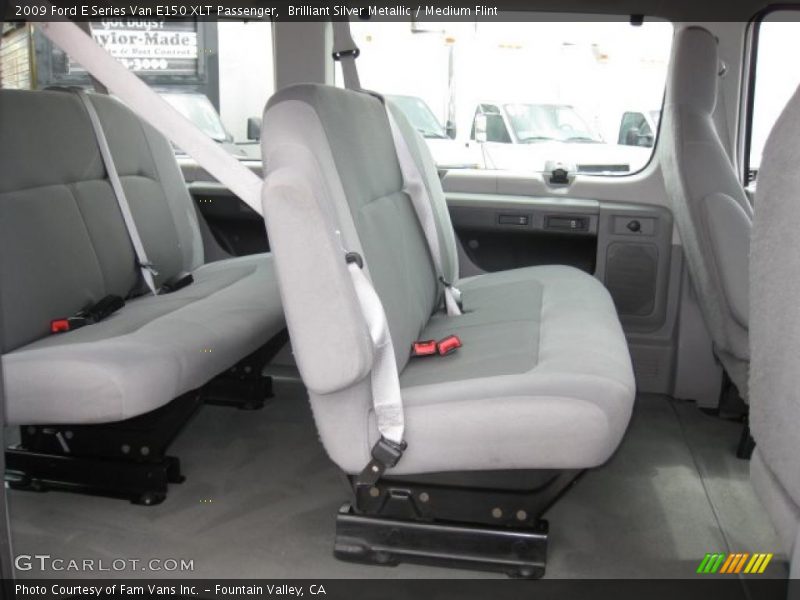 Brilliant Silver Metallic / Medium Flint 2009 Ford E Series Van E150 XLT Passenger