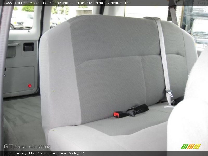 Brilliant Silver Metallic / Medium Flint 2009 Ford E Series Van E150 XLT Passenger