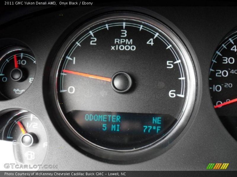 Onyx Black / Ebony 2011 GMC Yukon Denali AWD