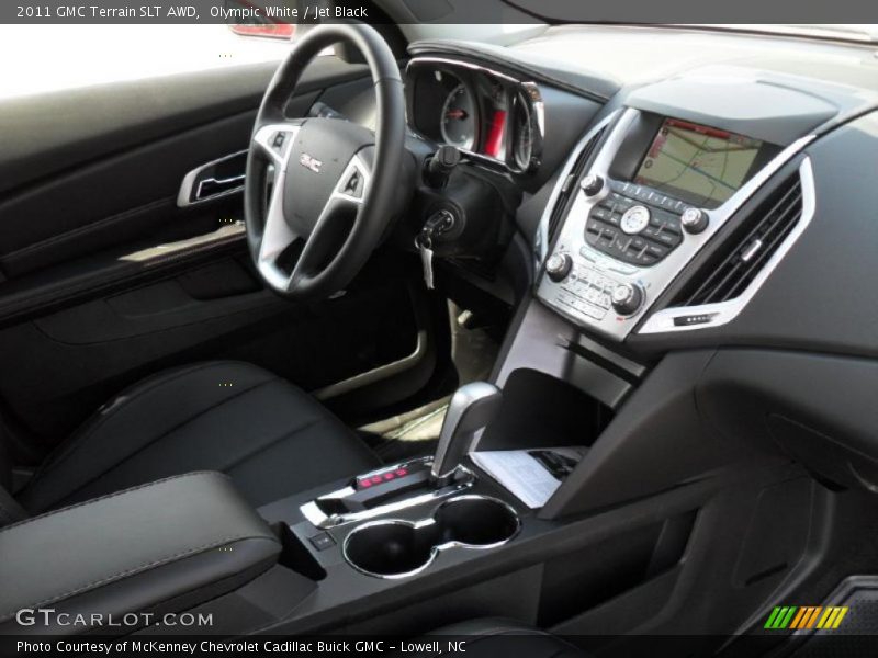 Olympic White / Jet Black 2011 GMC Terrain SLT AWD