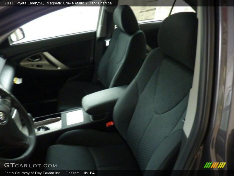 Magnetic Gray Metallic / Dark Charcoal 2011 Toyota Camry SE