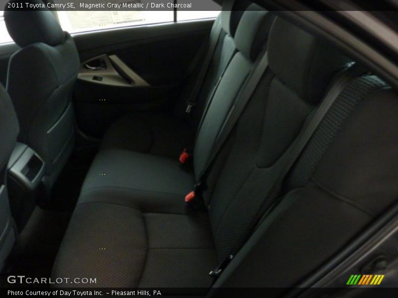 Magnetic Gray Metallic / Dark Charcoal 2011 Toyota Camry SE