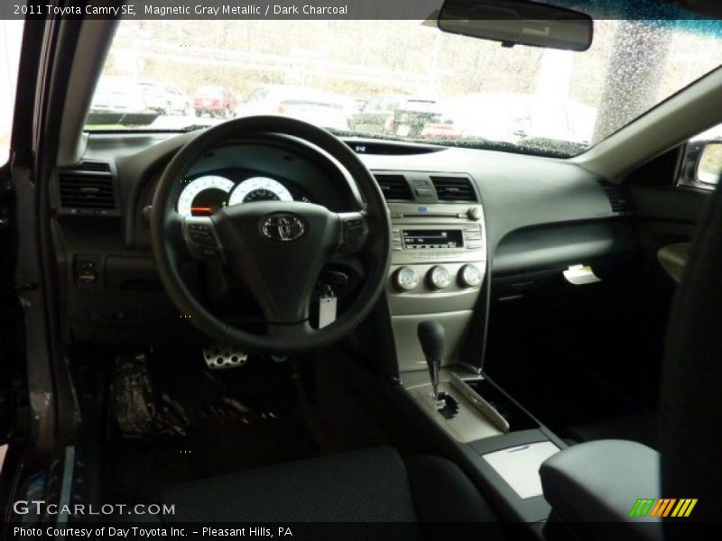Magnetic Gray Metallic / Dark Charcoal 2011 Toyota Camry SE