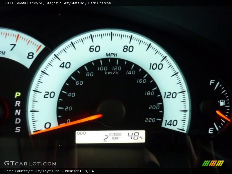 Magnetic Gray Metallic / Dark Charcoal 2011 Toyota Camry SE