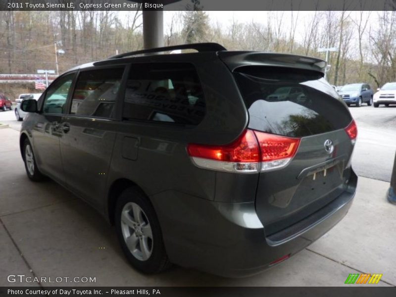 Cypress Green Pearl / Bisque 2011 Toyota Sienna LE