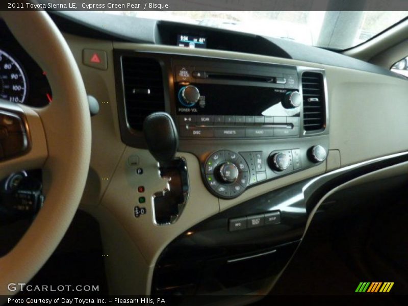 Cypress Green Pearl / Bisque 2011 Toyota Sienna LE