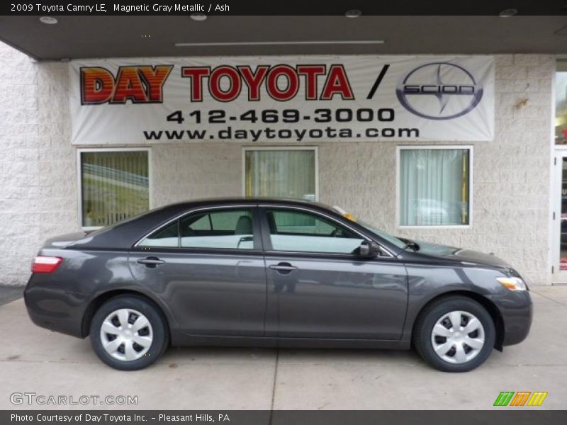 Magnetic Gray Metallic / Ash 2009 Toyota Camry LE