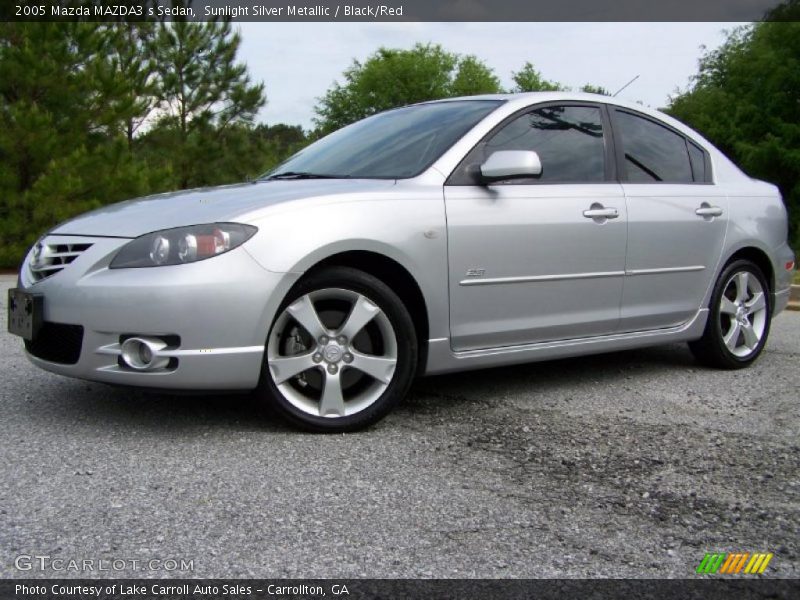 Front 3/4 View of 2005 MAZDA3 s Sedan