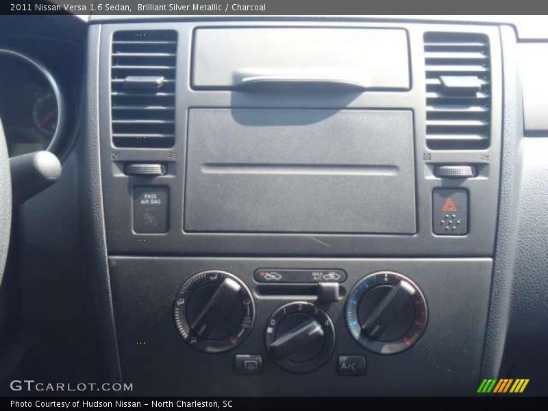 Brilliant Silver Metallic / Charcoal 2011 Nissan Versa 1.6 Sedan