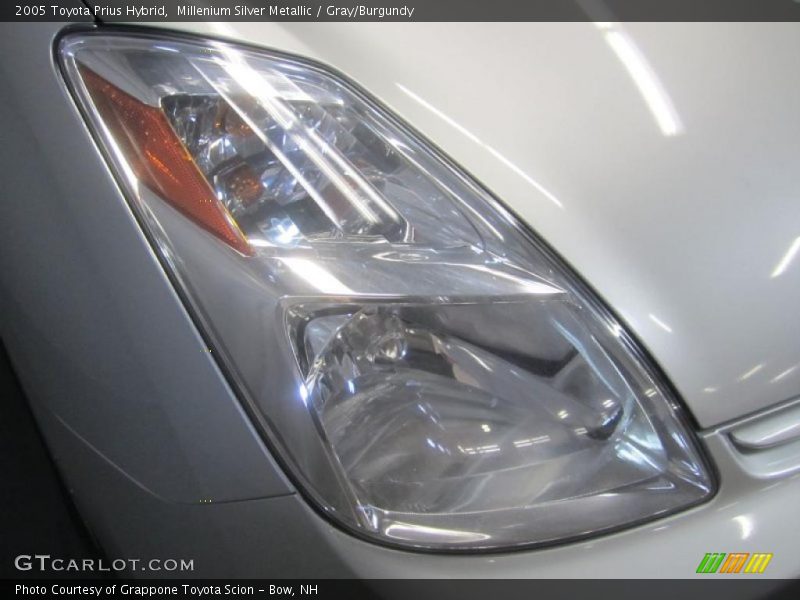 Millenium Silver Metallic / Gray/Burgundy 2005 Toyota Prius Hybrid