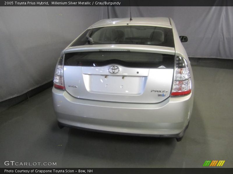Millenium Silver Metallic / Gray/Burgundy 2005 Toyota Prius Hybrid