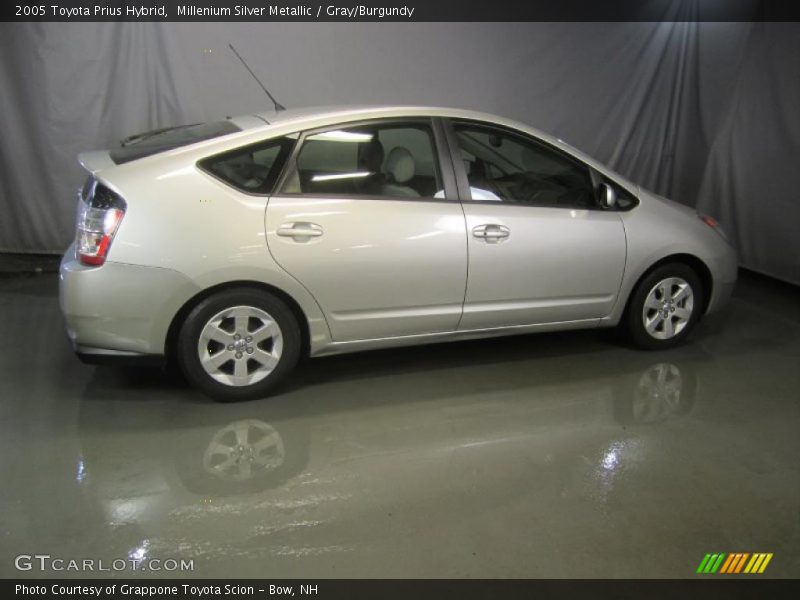 Millenium Silver Metallic / Gray/Burgundy 2005 Toyota Prius Hybrid