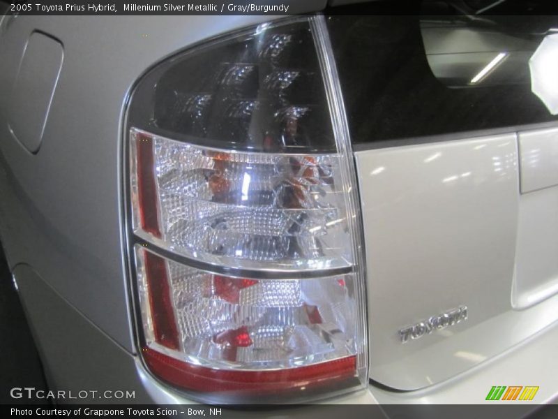 Millenium Silver Metallic / Gray/Burgundy 2005 Toyota Prius Hybrid