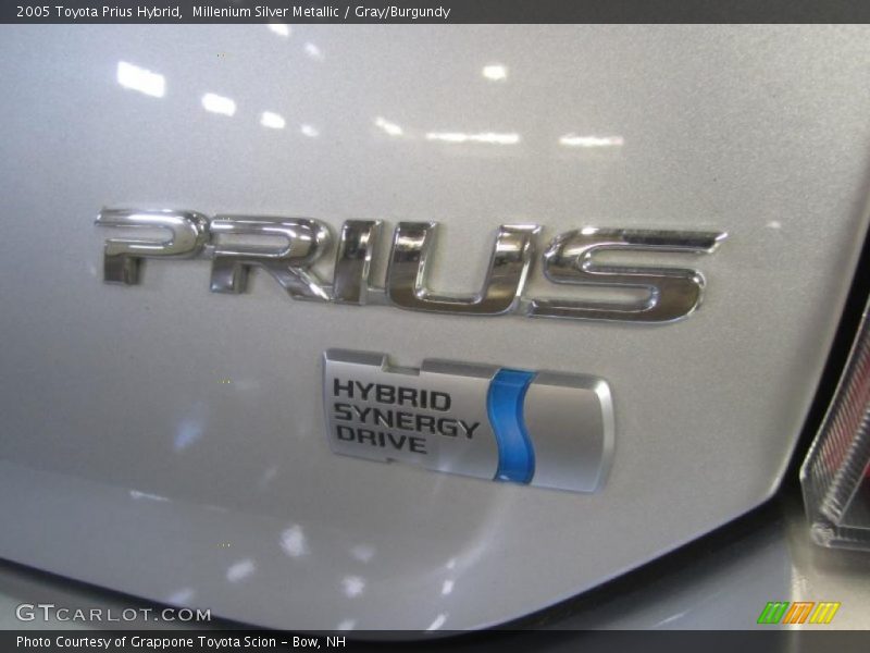 Millenium Silver Metallic / Gray/Burgundy 2005 Toyota Prius Hybrid