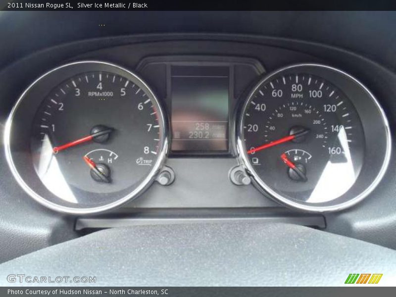 Silver Ice Metallic / Black 2011 Nissan Rogue SL
