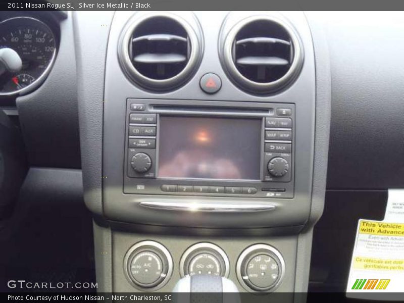 Silver Ice Metallic / Black 2011 Nissan Rogue SL