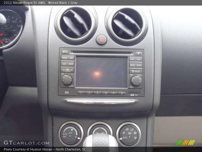 Wicked Black / Gray 2011 Nissan Rogue SV AWD