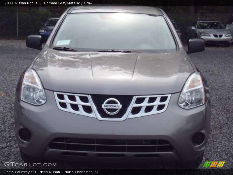 Gotham Gray Metallic / Gray 2011 Nissan Rogue S