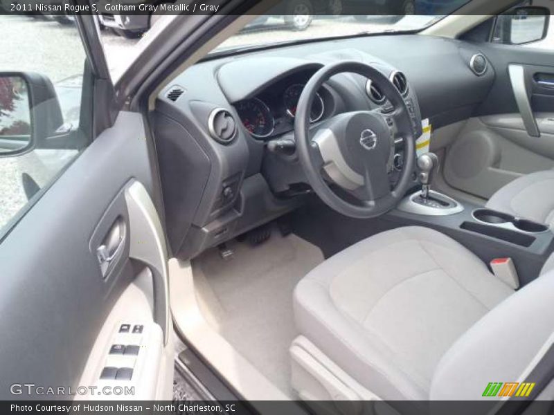 Gotham Gray Metallic / Gray 2011 Nissan Rogue S