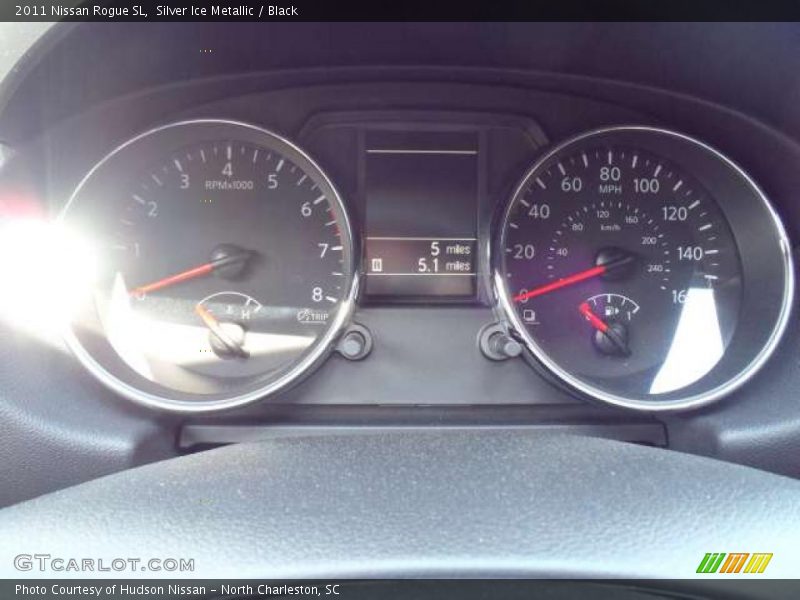 Silver Ice Metallic / Black 2011 Nissan Rogue SL