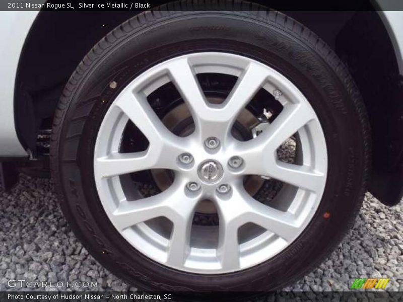 Silver Ice Metallic / Black 2011 Nissan Rogue SL