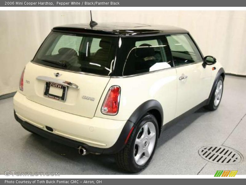 Pepper White / Black/Panther Black 2006 Mini Cooper Hardtop