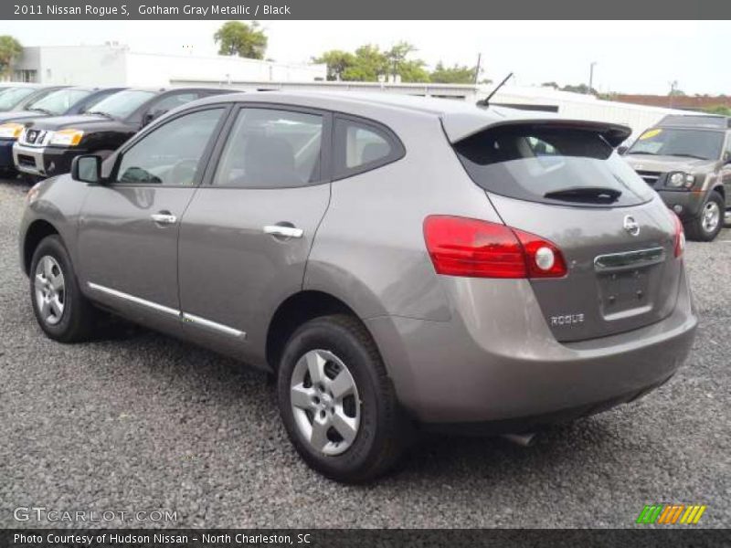 Gotham Gray Metallic / Black 2011 Nissan Rogue S